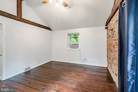 Bedroom - 11 E Thomson Ave, Springfield, PA 19064 photo 2 of 6