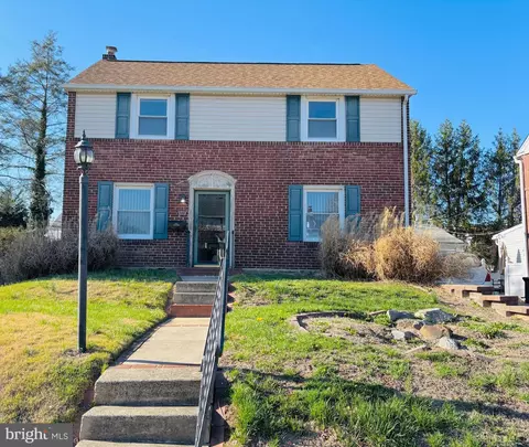 233 Rosewood Ave, Aldan, PA 19018