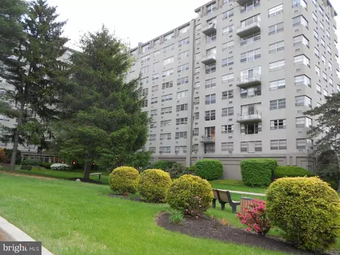 1030 E Lancaster Ave #520, Bryn Mawr, PA 19010