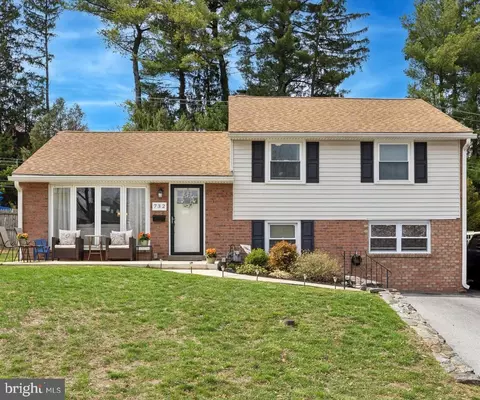 732 Rhoads Dr, Springfield, PA 19064