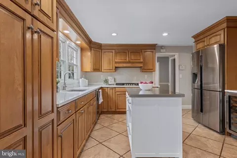 Kitchen - 66 Oakford Rd, Wayne, PA 19087 photo 4 of 4