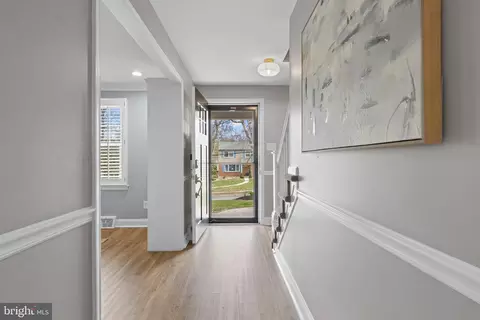 Entry Way - 66 Oakford Rd, Wayne, PA 19087 photo 2 of 12