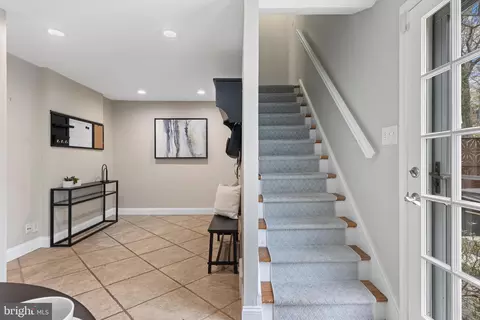 Entry Way - 66 Oakford Rd, Wayne, PA 19087 photo 5 of 12