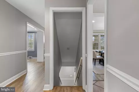 Entry Way - 66 Oakford Rd, Wayne, PA 19087 photo 7 of 12