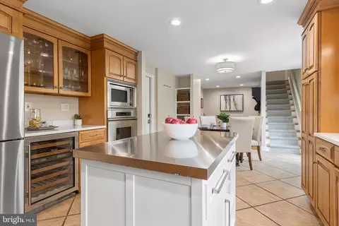 Kitchen - 66 Oakford Rd, Wayne, PA 19087 photo 3 of 4