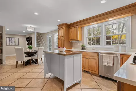 Kitchen - 66 Oakford Rd, Wayne, PA 19087 photo 1 of 4