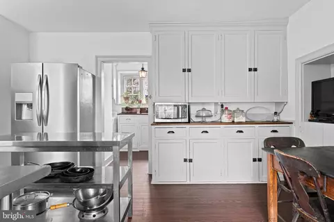Kitchen - 1 E Brookhaven Rd, Wallingford, PA 19086 photo 4 of 4