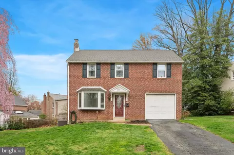 233 Friendship Rd, Drexel Hill, PA 19026