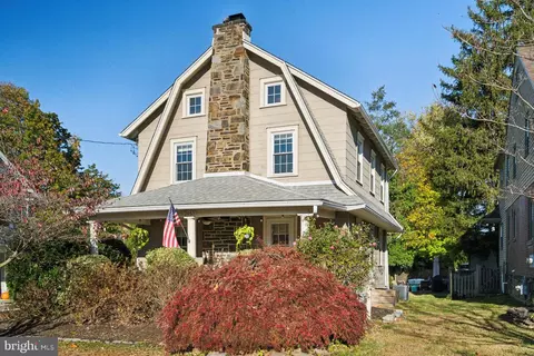 2443 Whitby Rd, Havertown, PA 19083