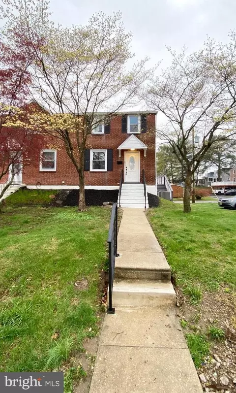 371 Cedar Ave, Holmes, PA 19043