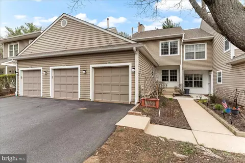 307 Stanton Ct #307, Glen Mills, PA 19342