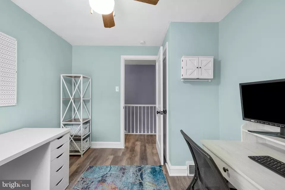 Entry Way - 712 Tasker St, Ridley Park, PA 19078 photo 4 of 5