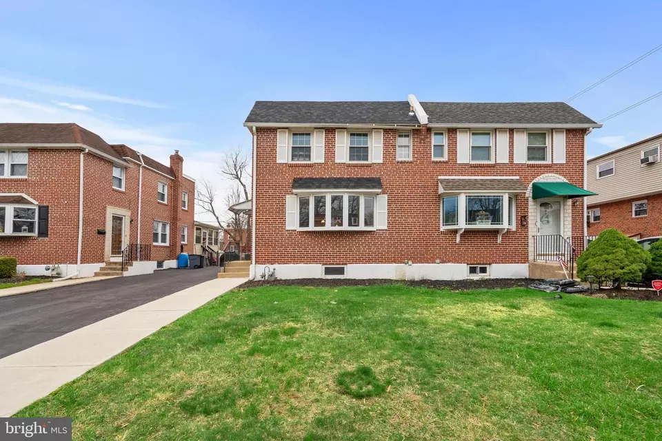 Exterior - 712 Tasker St, Ridley Park, PA 19078 photo 1 of 7