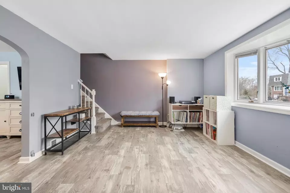 Living - 712 Tasker St, Ridley Park, PA 19078 photo 1 of 2