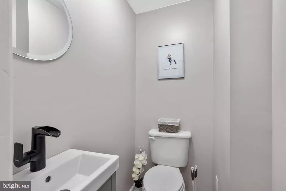Entry Way - 712 Tasker St, Ridley Park, PA 19078 photo 5 of 5