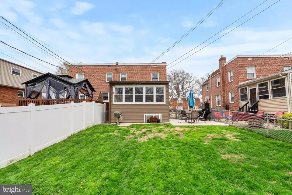 Exterior - 712 Tasker St, Ridley Park, PA 19078 photo 5 of 7