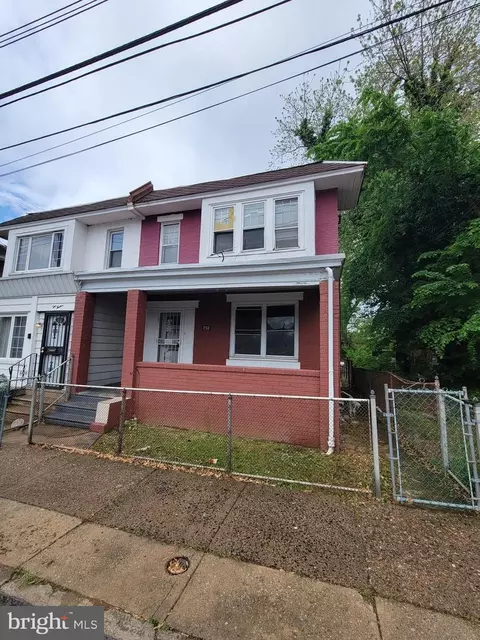 210 S 7th St, Darby, PA 19023