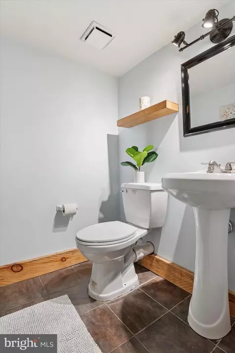 Bath - 113 Spring St, Media, PA 19063 photo 2 of 2