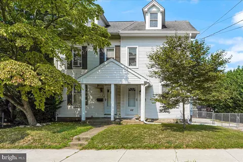 48 S Sproul Rd, Broomall, PA 19008