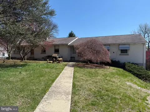 2601 Larkin Rd, Boothwyn, PA 19061