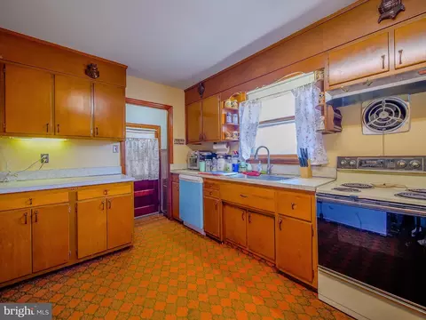 Kitchen - 2601 Larkin Rd, Boothwyn, PA 19061 photo 1 of 4