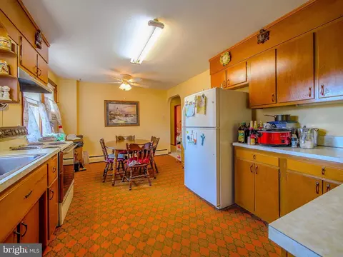 Kitchen - 2601 Larkin Rd, Boothwyn, PA 19061 photo 3 of 4