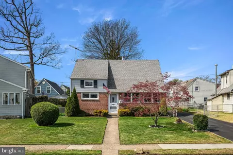 807 Cricket Rd, Clifton Heights, PA 19018