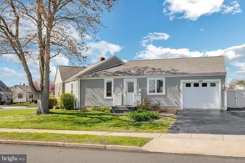 124 S Love Ln, Norwood, PA 19074