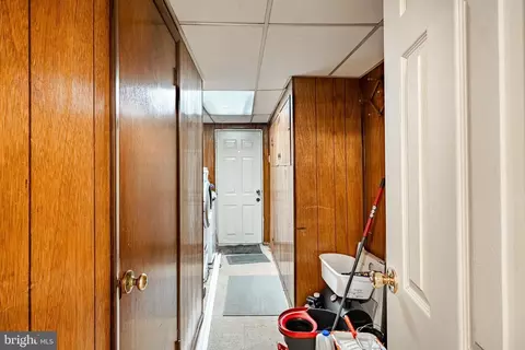 Entry Way - 211 Wingate Rd, Darby, PA 19082 photo 4 of 4
