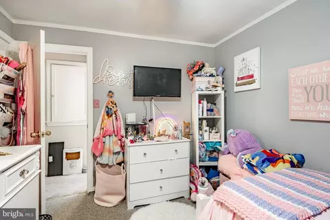 Bedroom - 211 Wingate Rd, Darby, PA 19082 photo 4 of 5