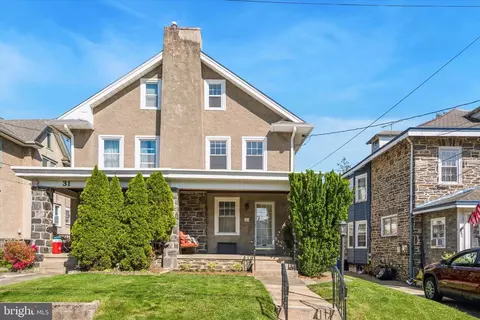 33 S Brighton Ave, Darby, PA 19082