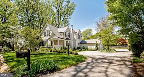 213 Pine Tree Rd, Wayne, PA 19087