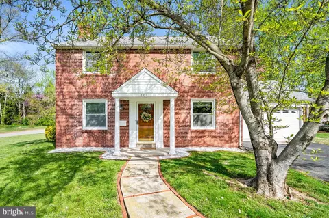 101 E Rose Valley Rd, Wallingford, PA 19086