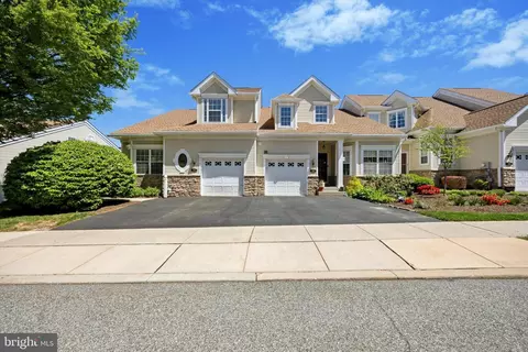 Exterior - 32 Dresner Cir, Upper Chichester, PA 19061 photo 2 of 6