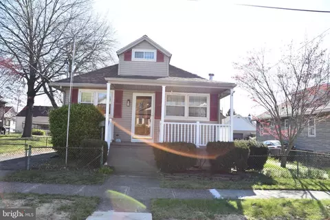 315 Carre Ave, Essington, PA 19029