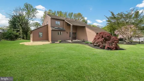 618 Old Middletown Rd S, Media, PA 19063