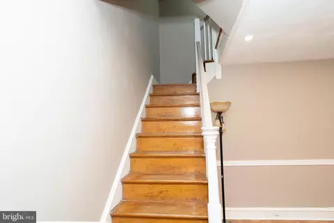 Entry Way - 7209 Hazel Ave, Darby, PA 19082 photo 5 of 8