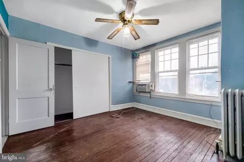 Bedroom - 52 Golf Rd, Darby, PA 19023 photo 2 of 7