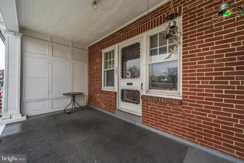 52 Golf Rd, Darby, PA 19023