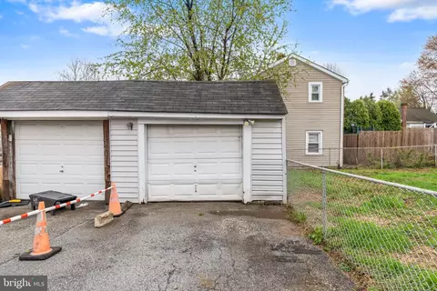 Exterior - 2205 Dutton Mill Rd, Aston, PA 19014 photo 4 of 4