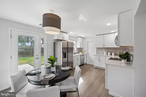 2210 Sproul Rd, Broomall, PA 19008