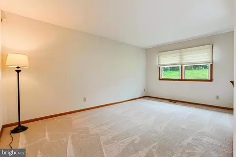 4304 Riders Ln, Boothwyn, PA 19061 photo 10