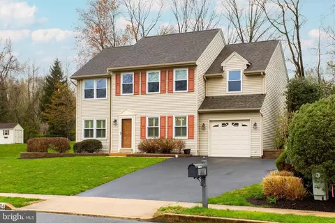 4304 Riders Ln, Boothwyn, PA 19061