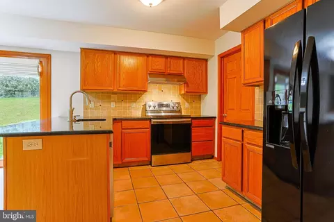 4304 Riders Ln, Boothwyn, PA 19061 photo 6