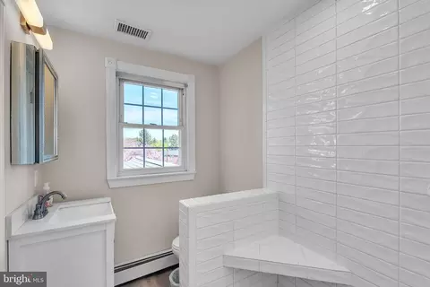 Bath - 107 E Springfield Rd, Springfield, PA 19064 photo 1 of 2