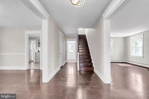 Entry Way - 107 E Springfield Rd, Springfield, PA 19064 photo 2 of 5
