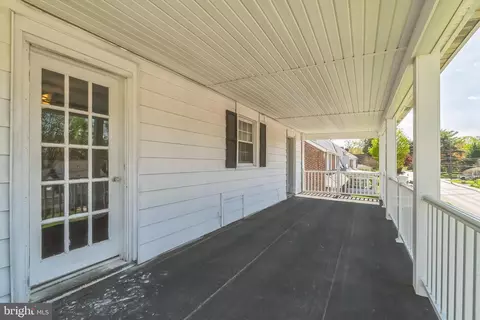 Exterior - 107 E Springfield Rd, Springfield, PA 19064 photo 6 of 9