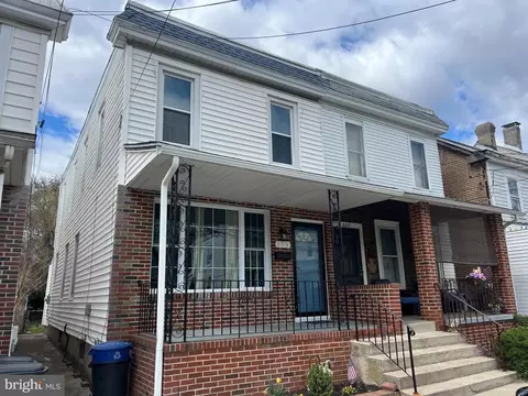 609 Maddock St, Crum Lynne, PA 19022
