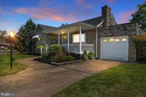 530 Kelly Ave, Woodlyn, PA 19094