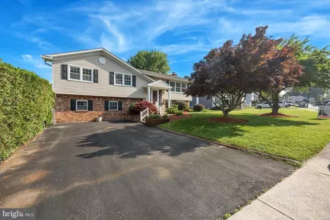 5 Morgan Rd, Aston, PA 19014